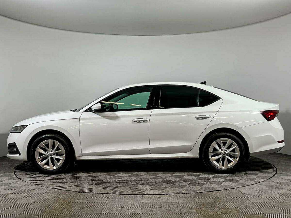 Б/У Шкода Октавия 2020 года. Фото: #7