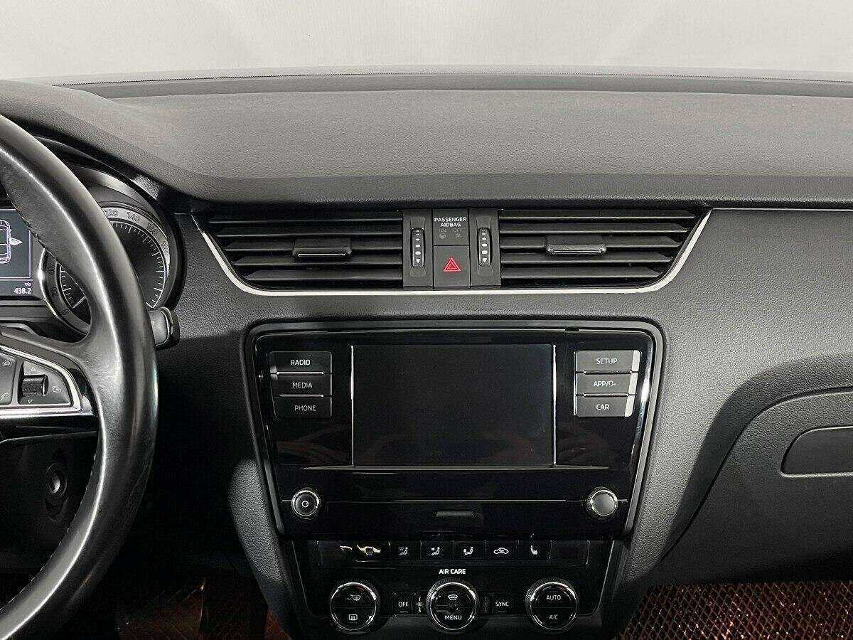 Б/У Шкода Октавия 2017 года. Фото: #10