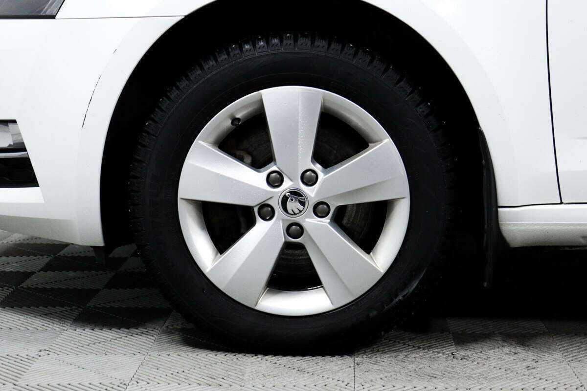 Б/У Шкода Октавия 2019 года. Фото: #12