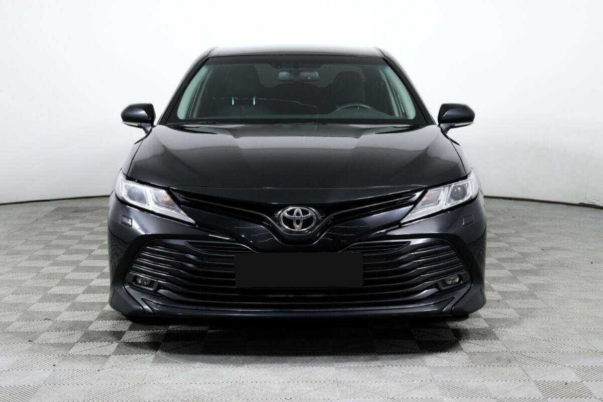 Toyota Camry 2019 года с пробегом. Фото: #1