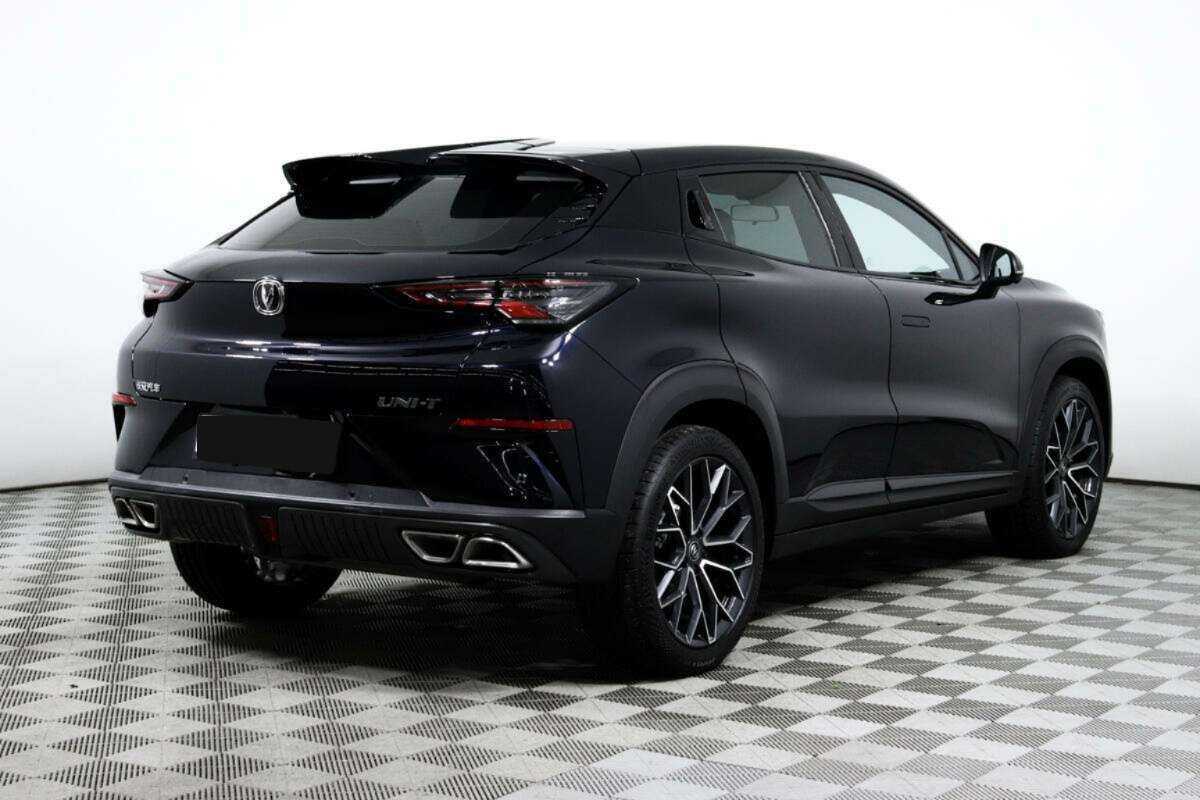 Б/У Чанган УНИ-Т 2022 года. Фото: #4