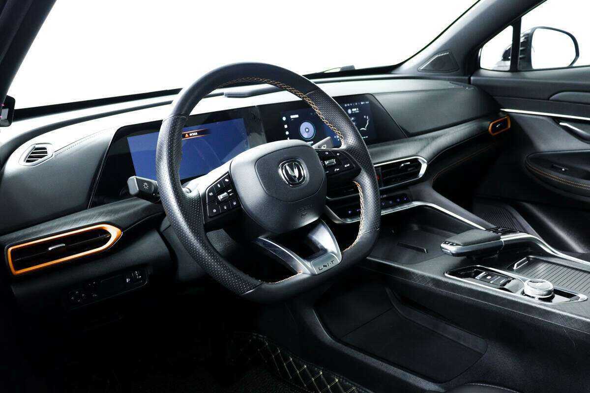 Б/У Чанган УНИ-Т 2022 года. Фото: #12