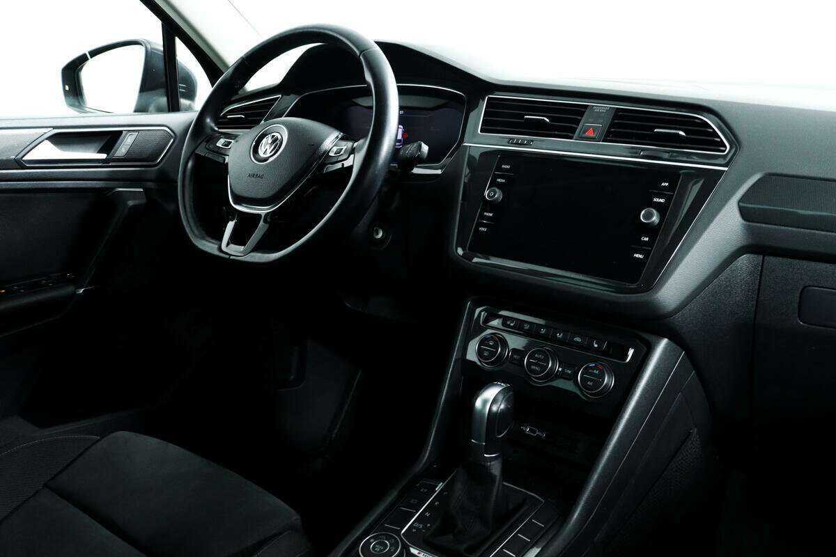 Volkswagen Tiguan 2018 года с пробегом. Фото: #8