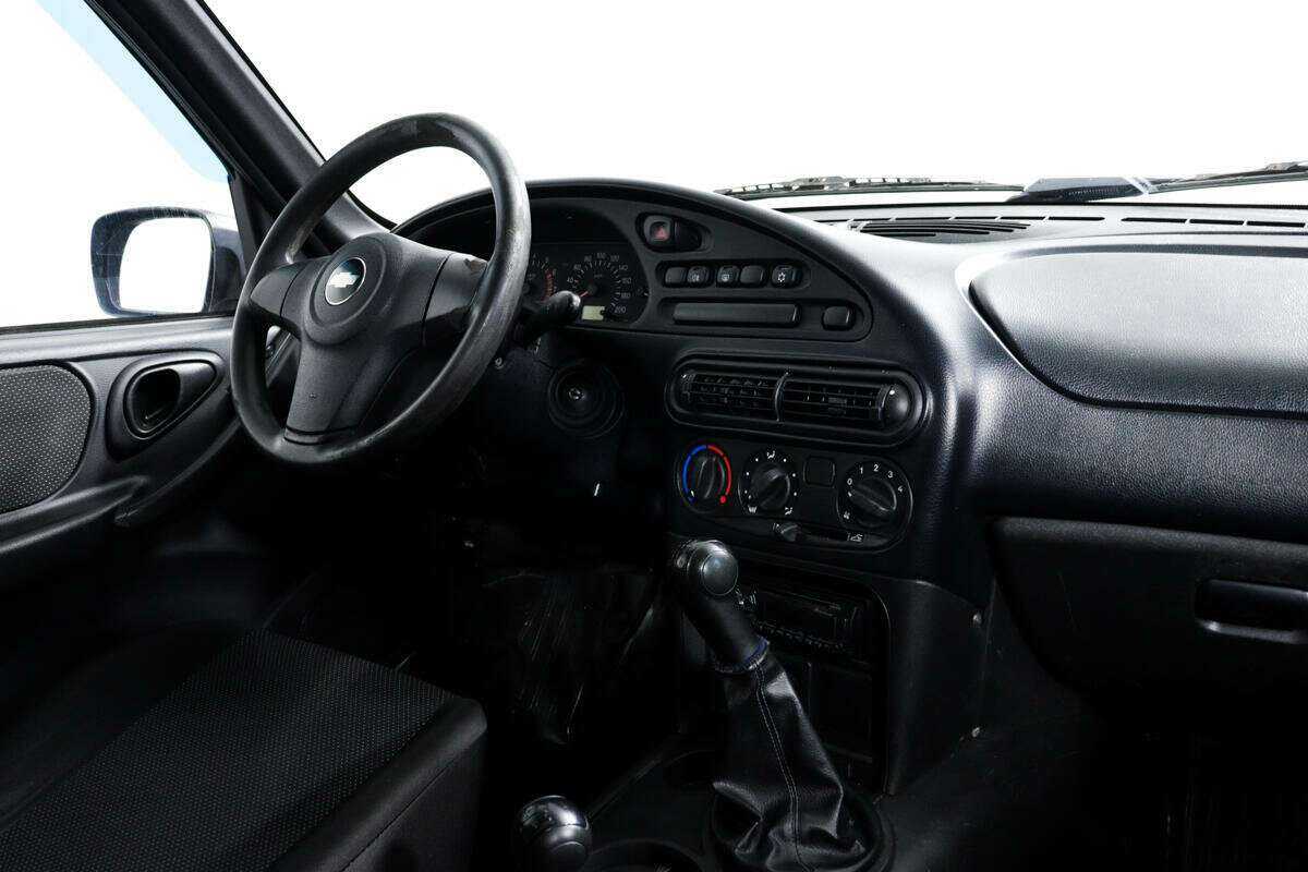 Б/У Шевроле Нива 2014 года. Фото: #8