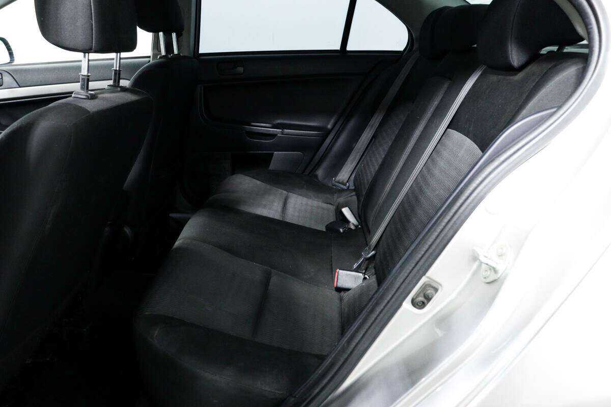 Б/У Митсубиши Лансер 2012 года. Фото: #11