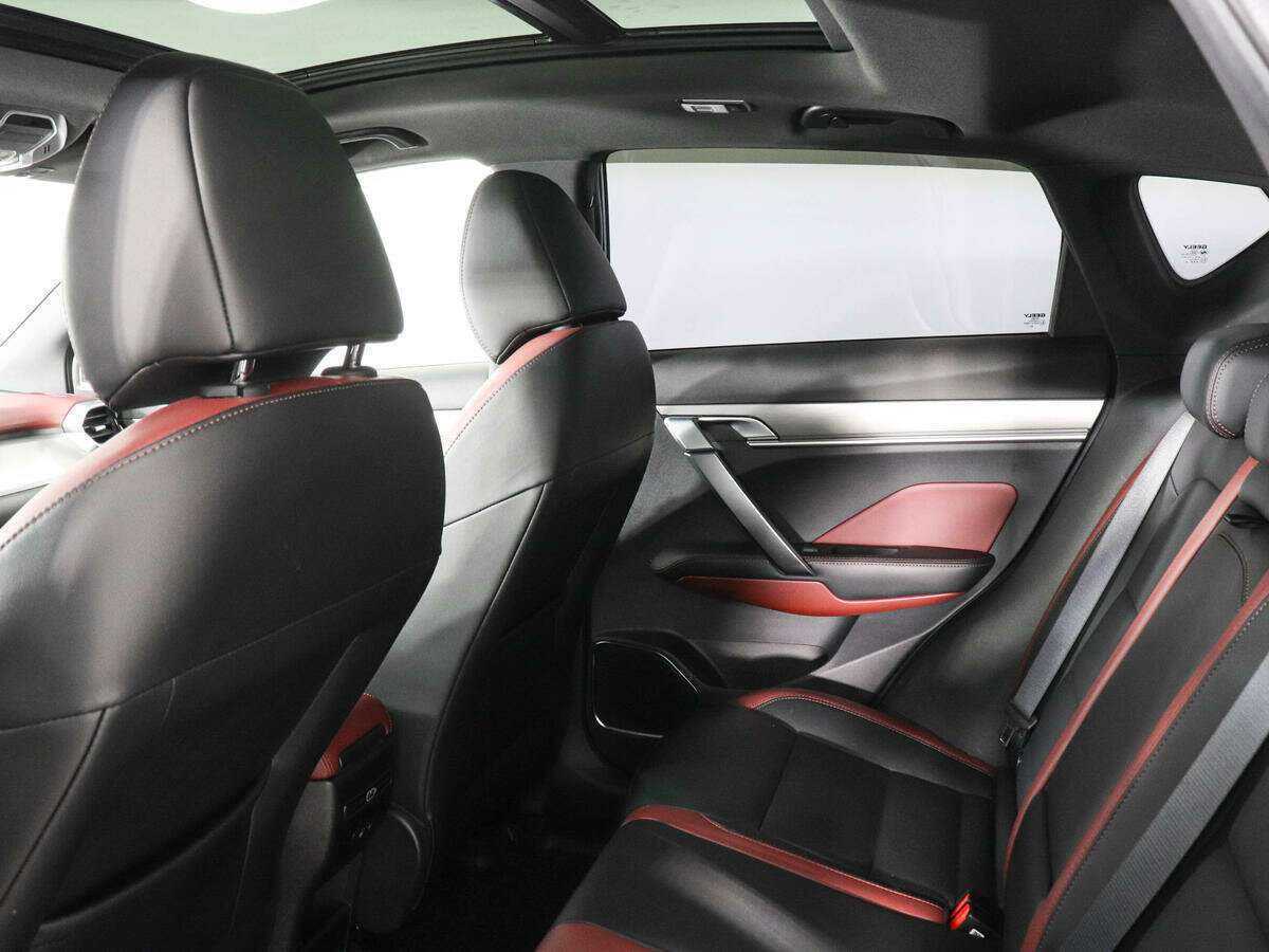 Geely Coolray 2021 года с пробегом. Фото: #10