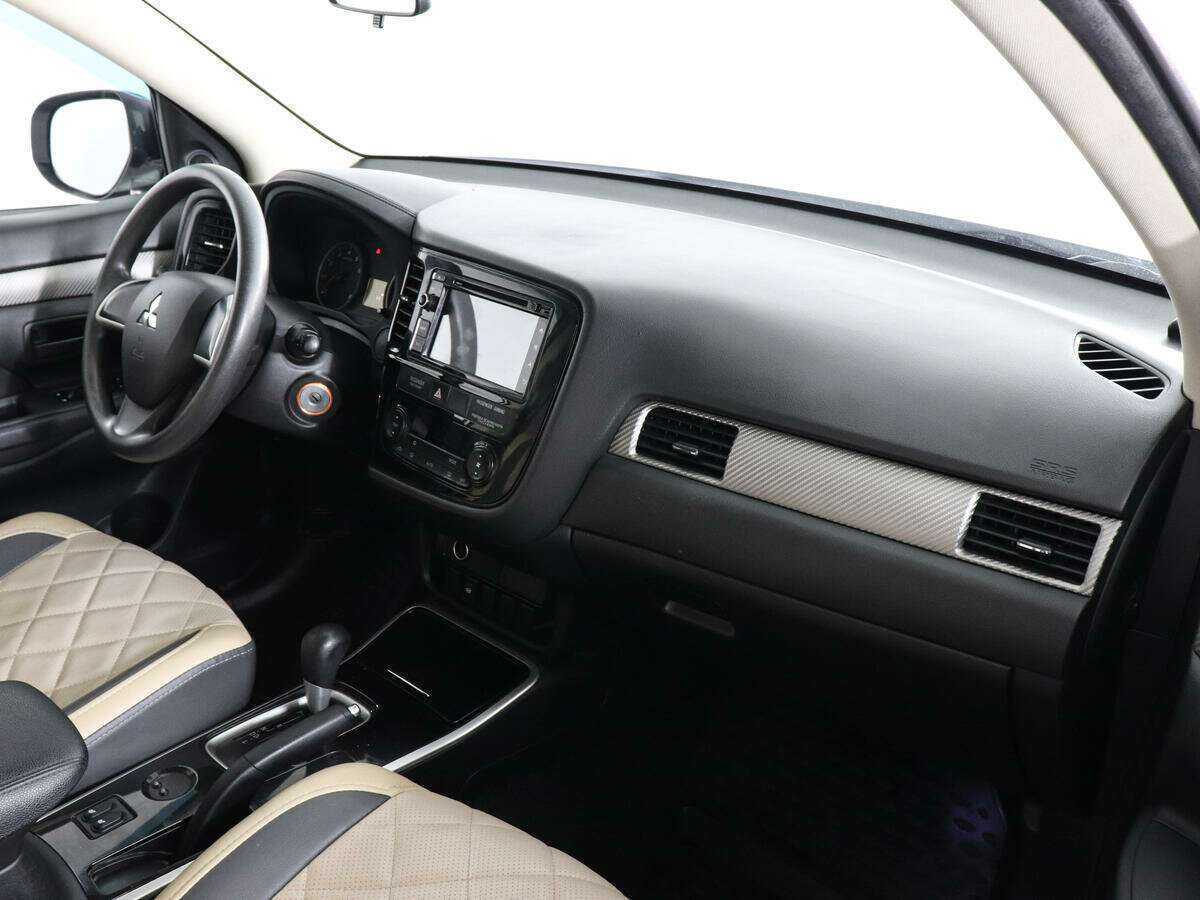 Mitsubishi Outlander 2017 года с пробегом. Фото: #9