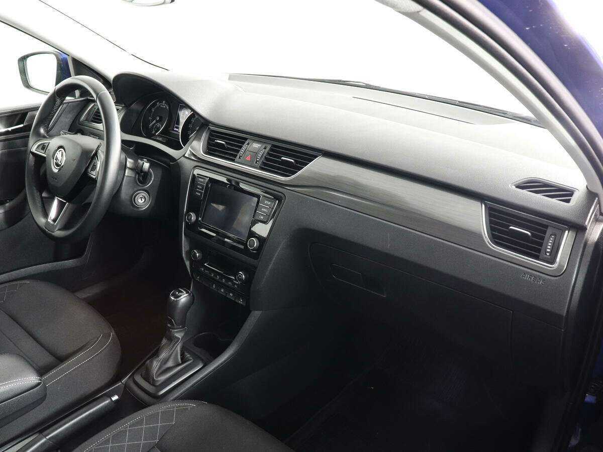 Skoda Rapid 2018 года с пробегом. Фото: #9