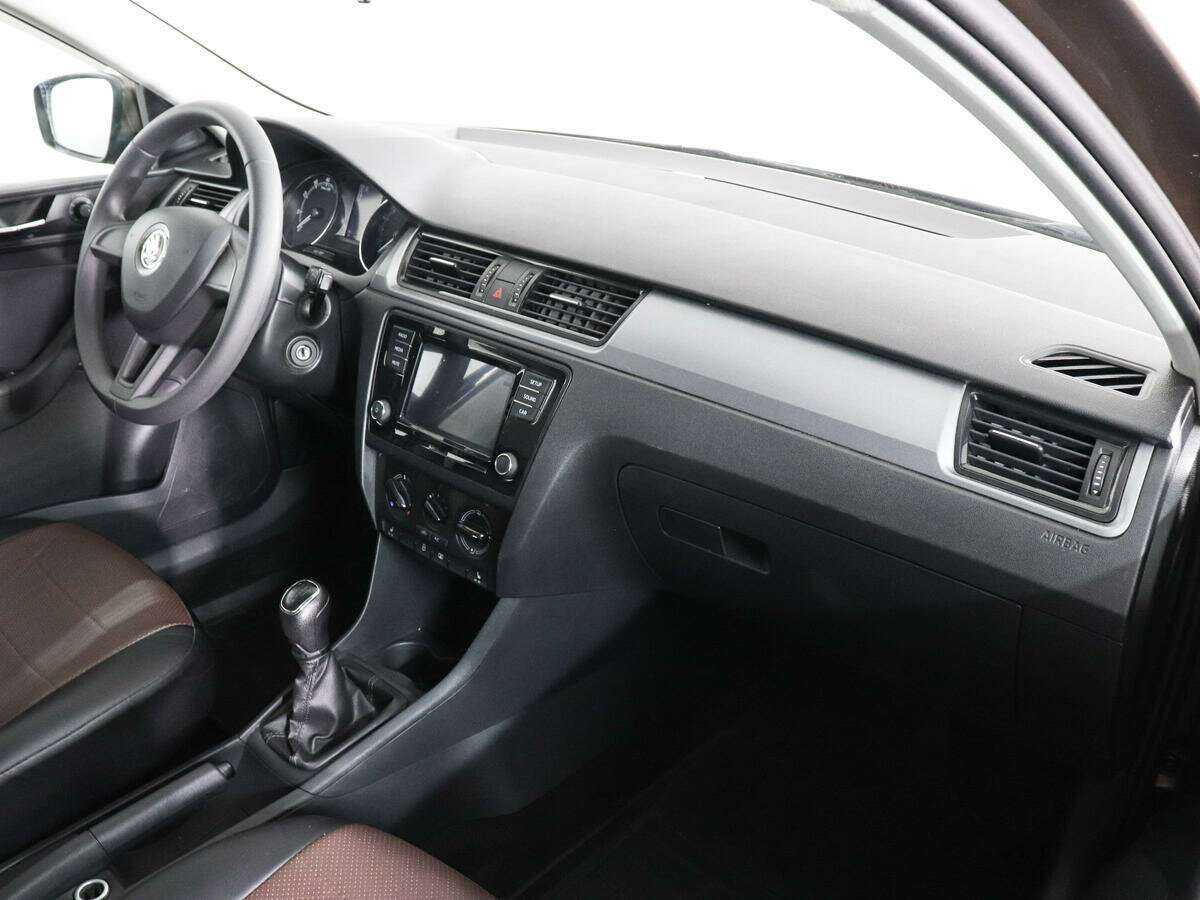 Б/У Шкода Рапид 2019 года. Фото: #8