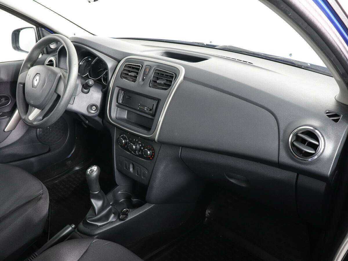 Renault Logan 2017 года с пробегом. Фото: #9