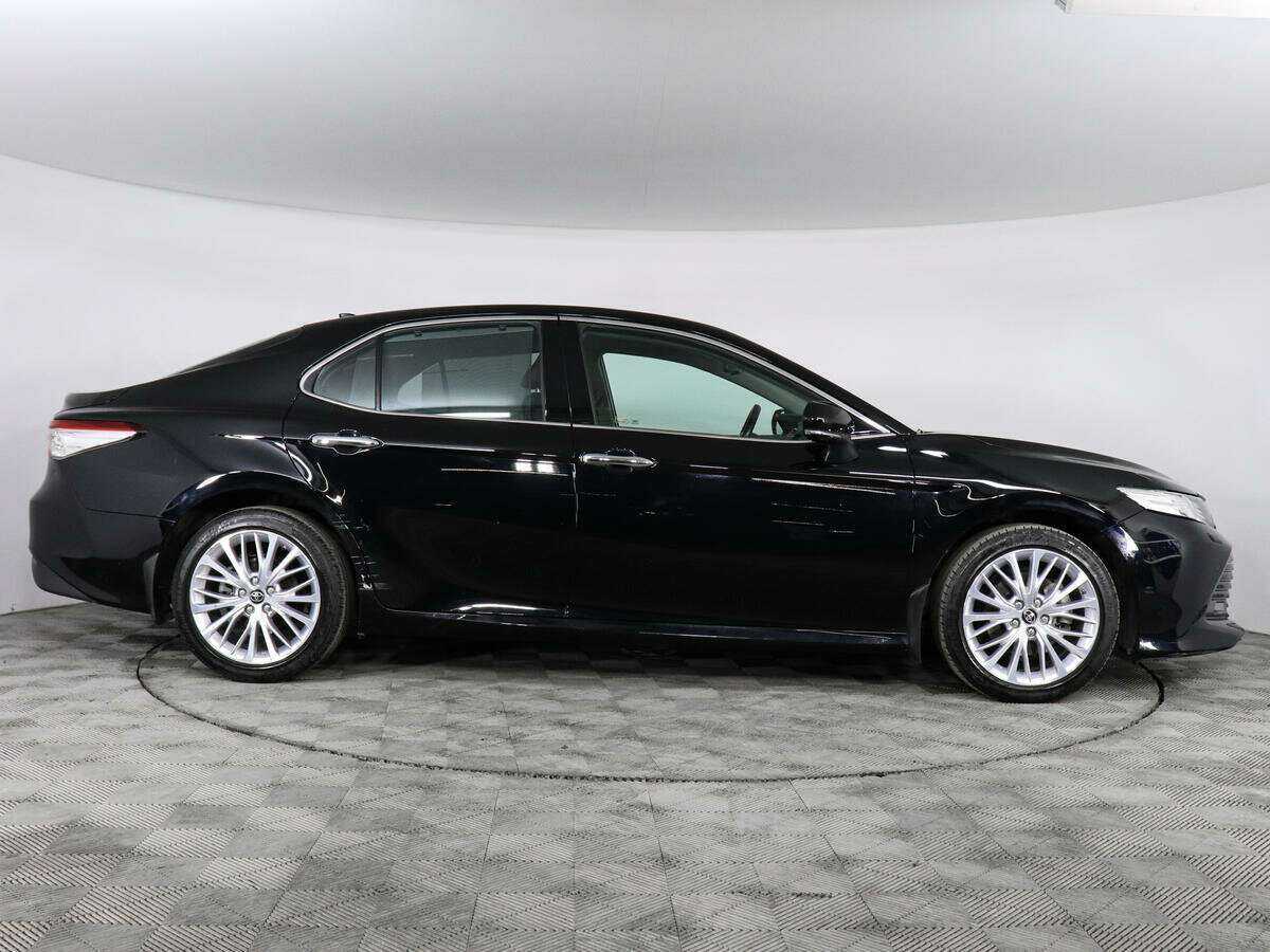 Toyota Camry 2018 года с пробегом. Фото: #3