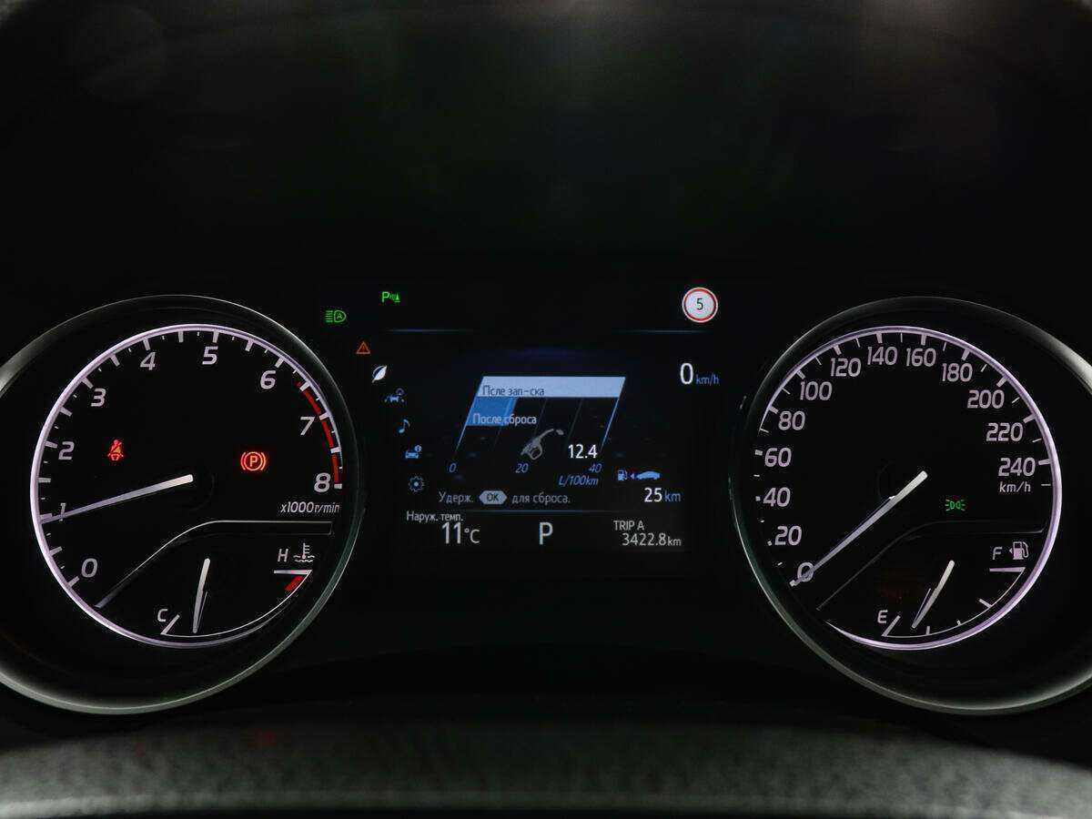 Toyota Camry 2019 года с пробегом. Фото: #9