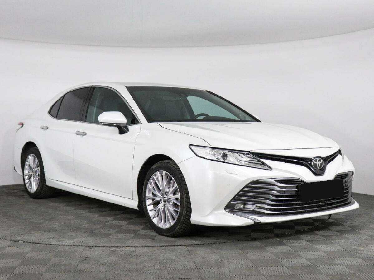 Toyota Camry 2020 года с пробегом. Фото: #2