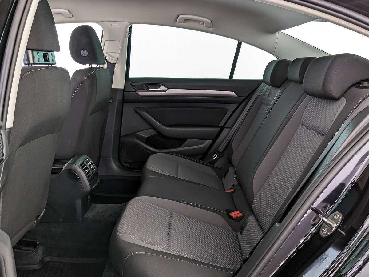 Б/У Фольксваген Пассат 2016 года. Фото: #12