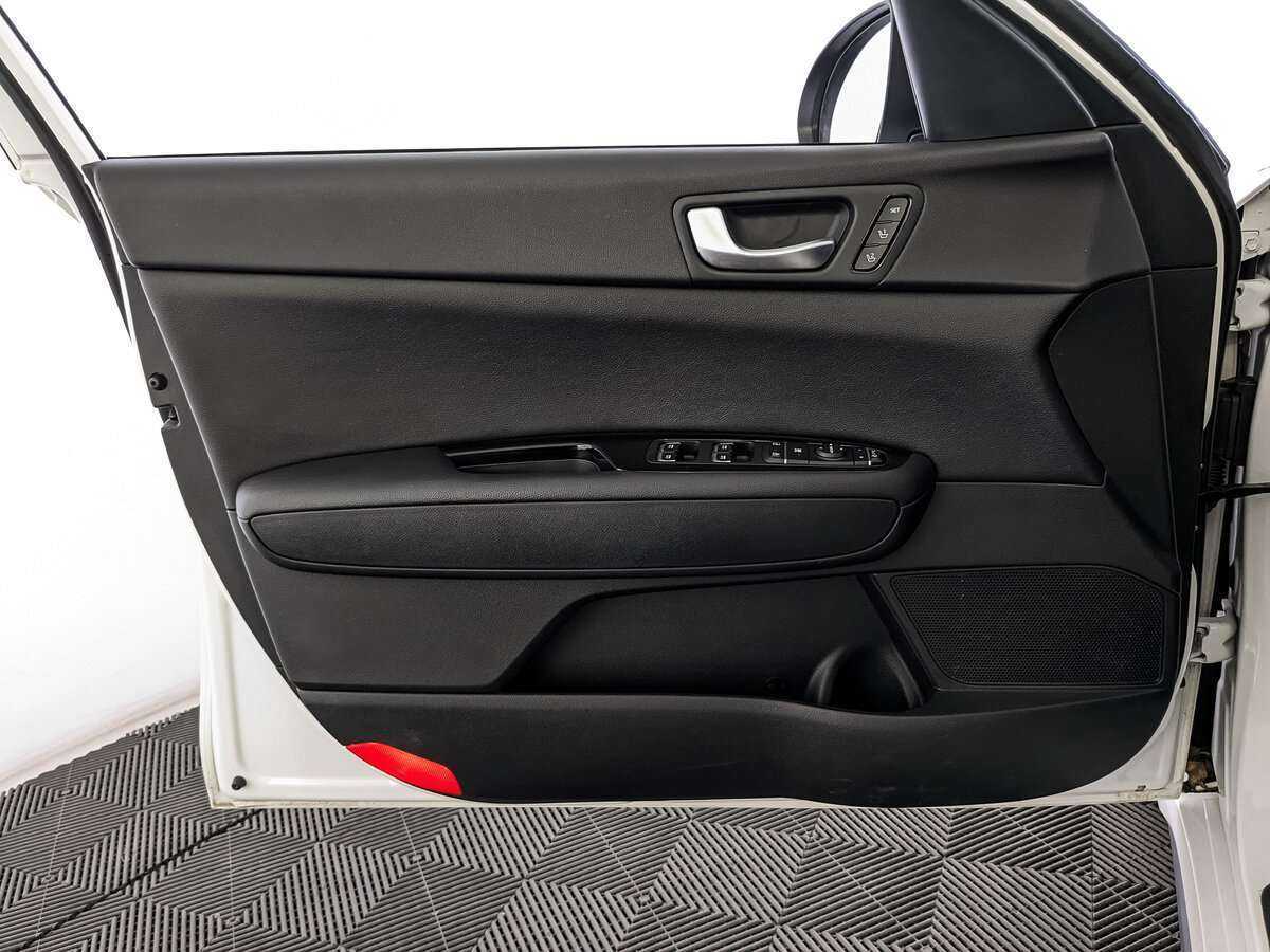 Б/У Киа Оптима 2020 года. Фото: #17