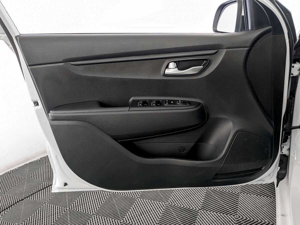 Б/У Киа Рио 2021 года. Фото: #14