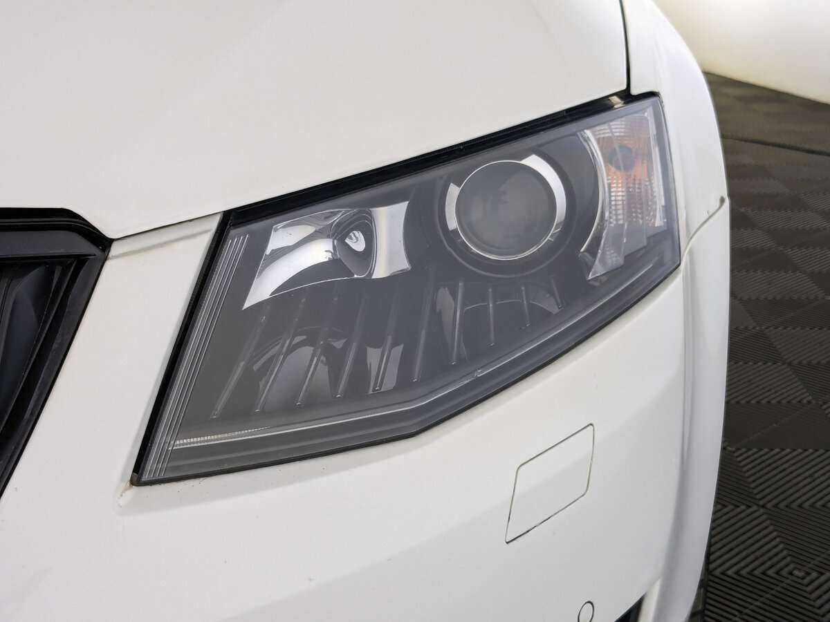 Б/У Шкода Октавия 2014 года. Фото: #9