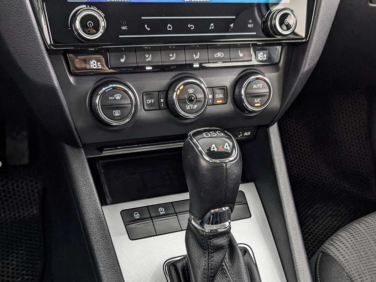 Б/У Шкода Октавия 2014 года. Фото: #24