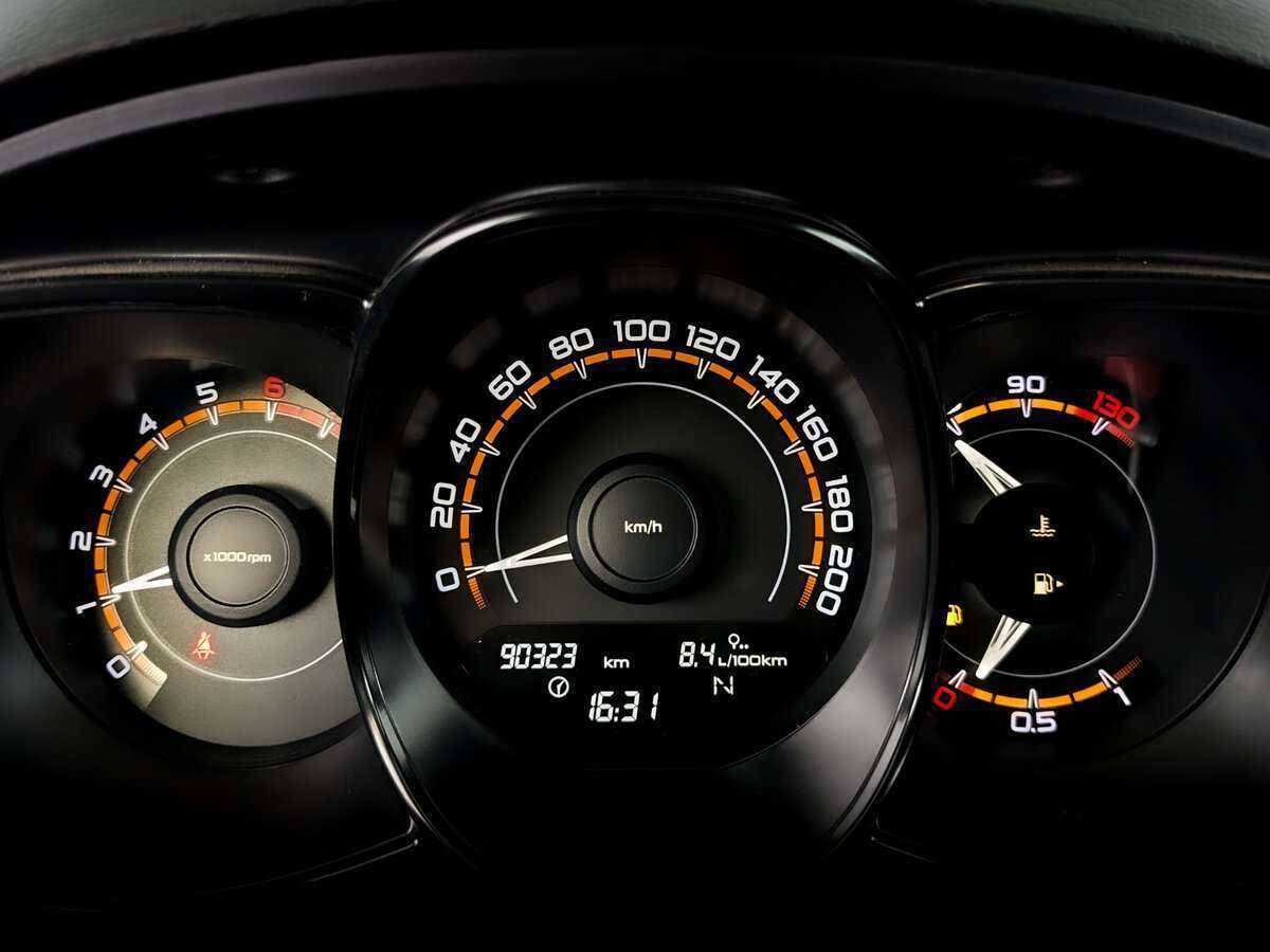 Б/У Лада (ВАЗ) Веста 2017 года. Фото: #10