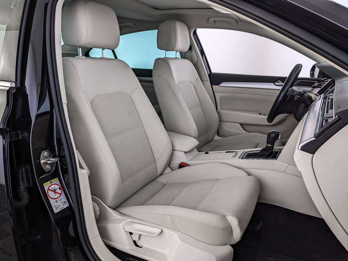 Б/У Фольксваген Пассат 2018 года. Фото: #19