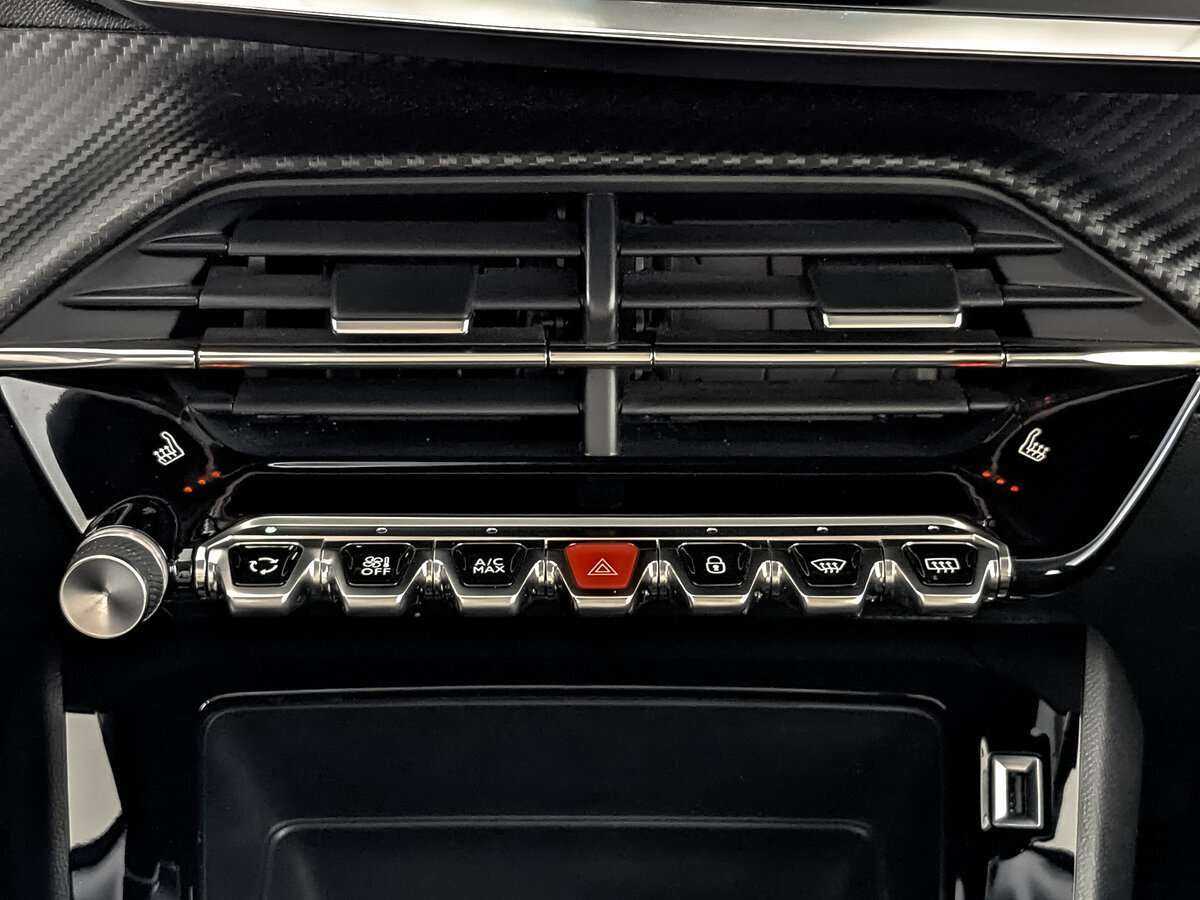 Б/У Пежо 2008 2021 года. Фото: #16