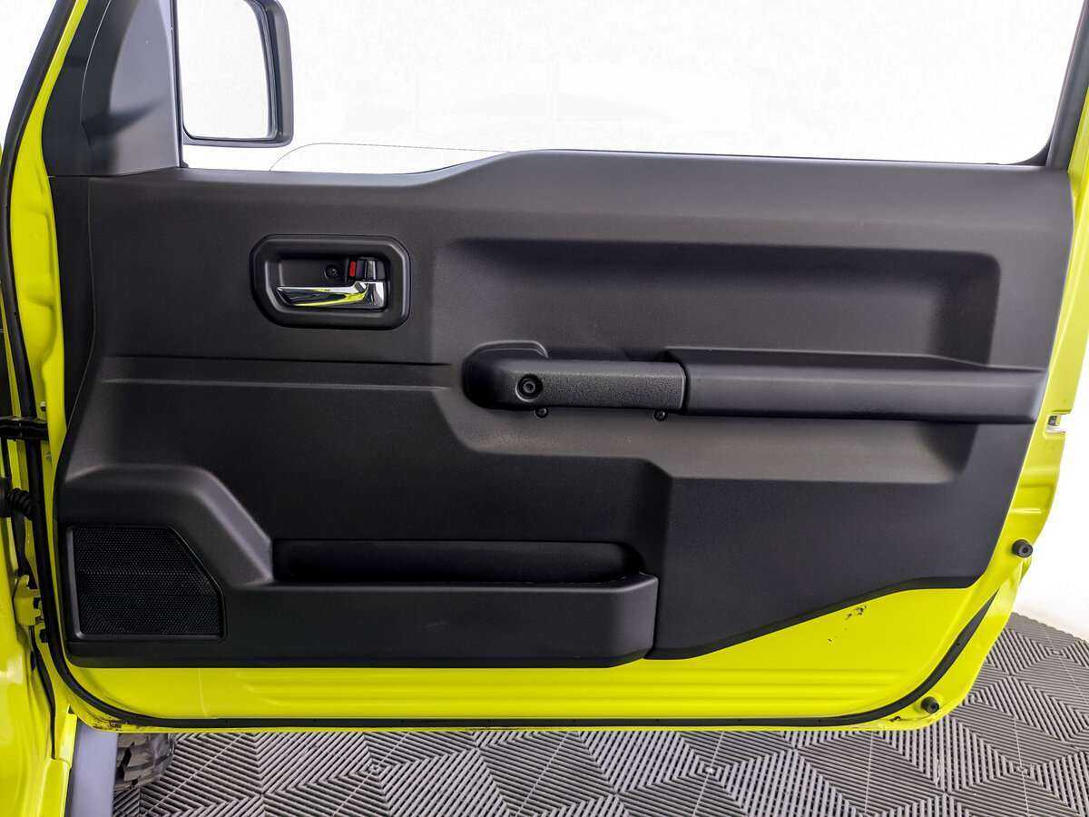 Suzuki Jimny 2019 года с пробегом. Фото: #19