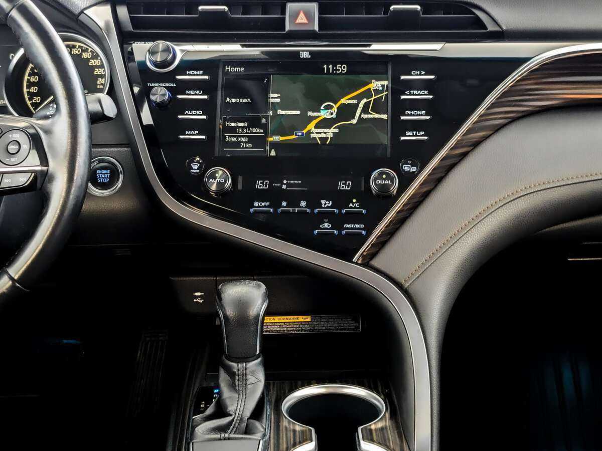 Б/У Тойота Камри 2019 года. Фото: #14