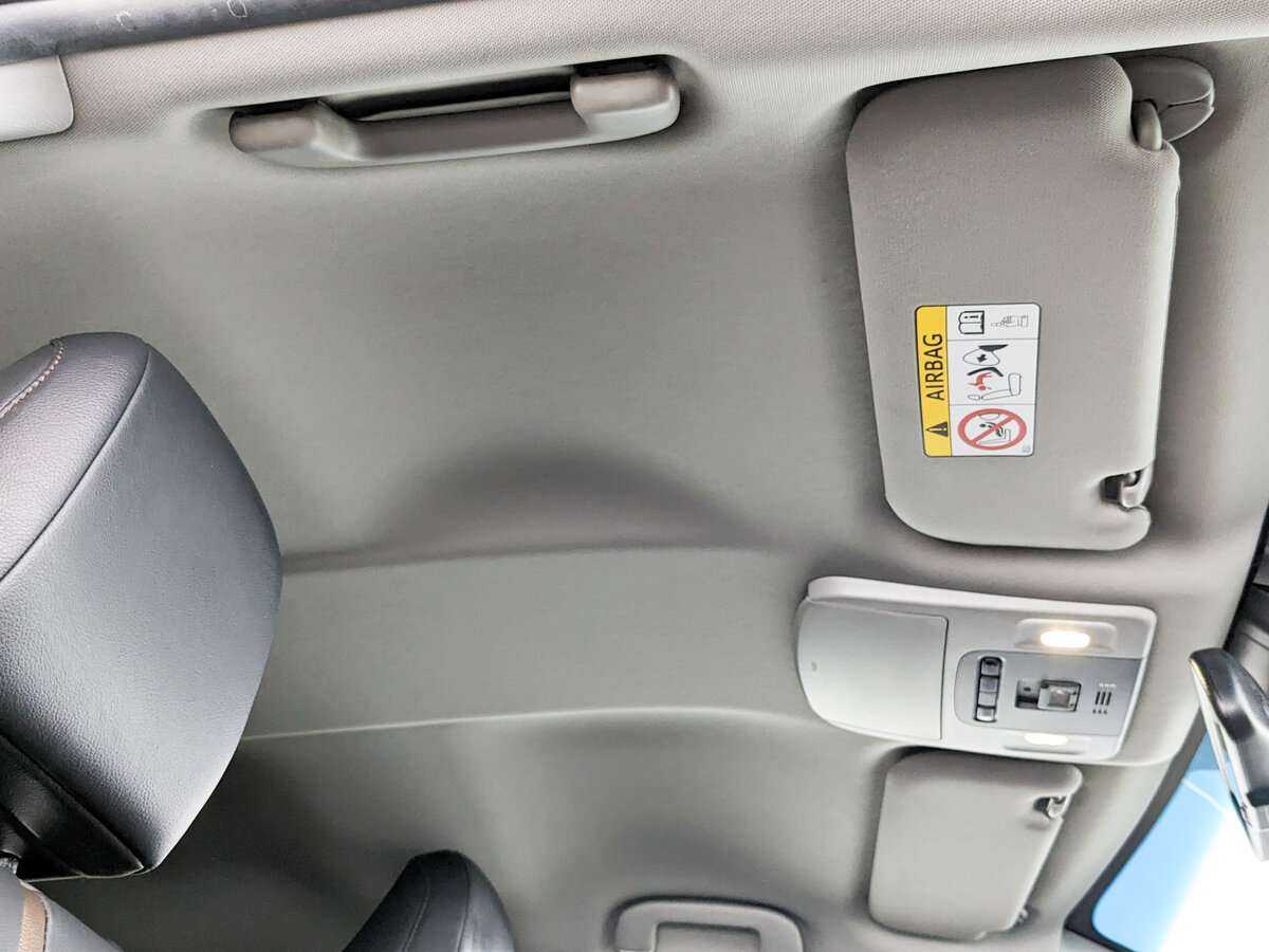 Б/У Тойота Камри 2019 года. Фото: #22