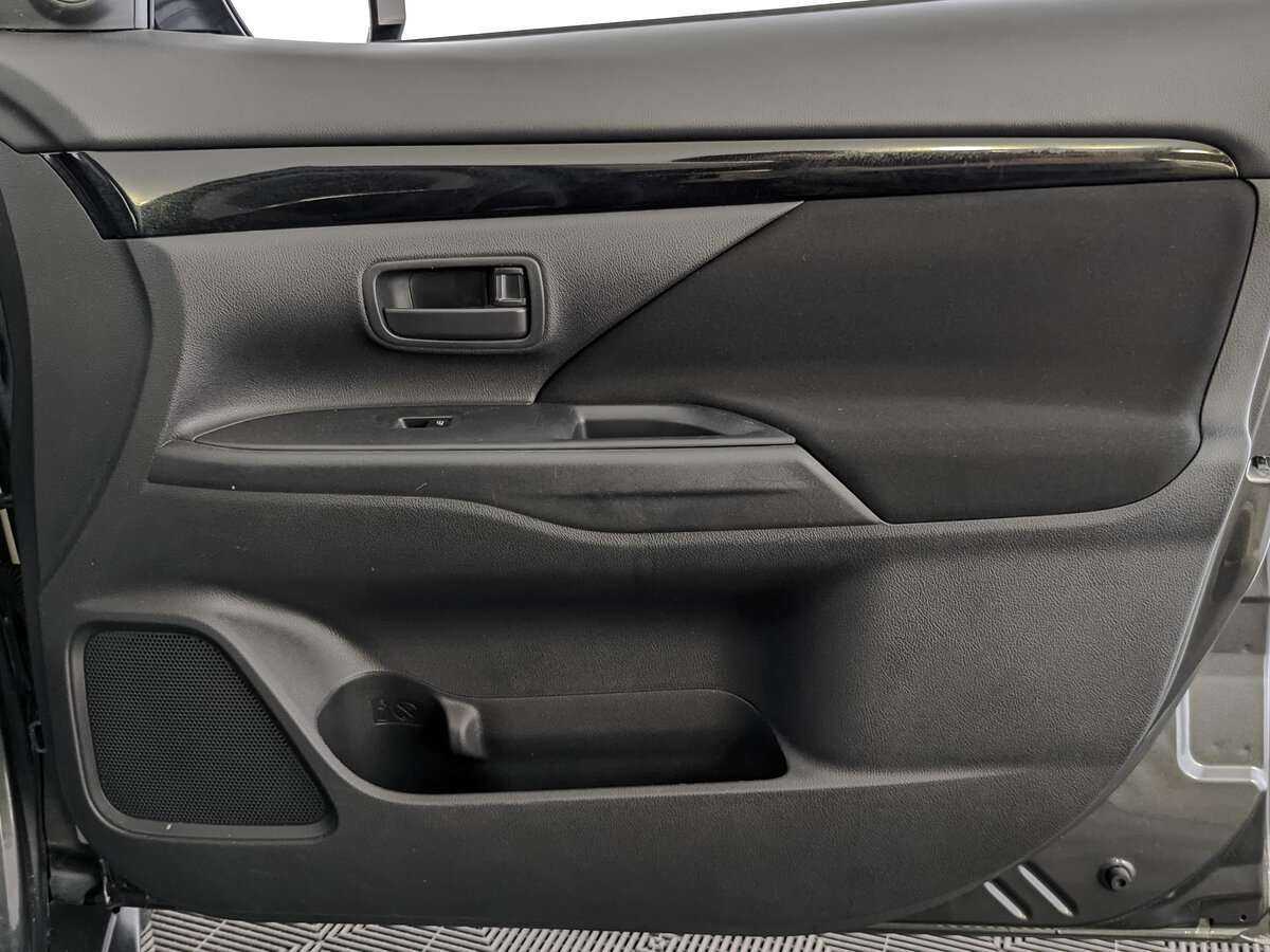 Mitsubishi Outlander 2019 года с пробегом. Фото: #20