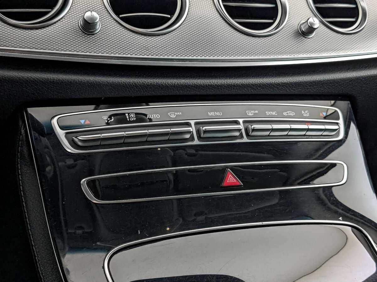 Mercedes-Benz E-Класс 2018 года с пробегом. Фото: #22