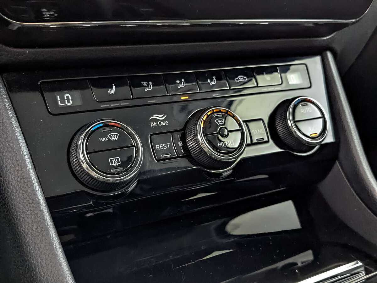 Б/У Шкода Суперб 2019 года. Фото: #16