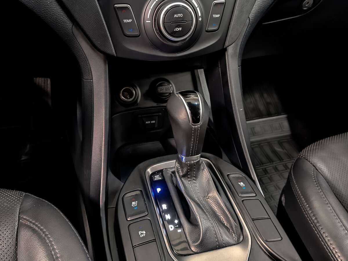 Б/У Хендай Санта Фе 2015 года. Фото: #20