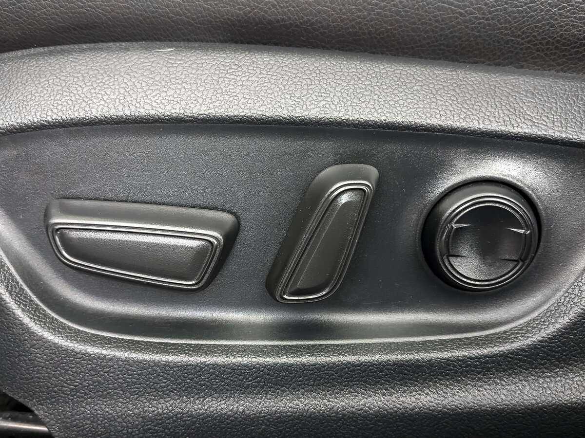 Б/У Тойота Камри 2019 года. Фото: #15