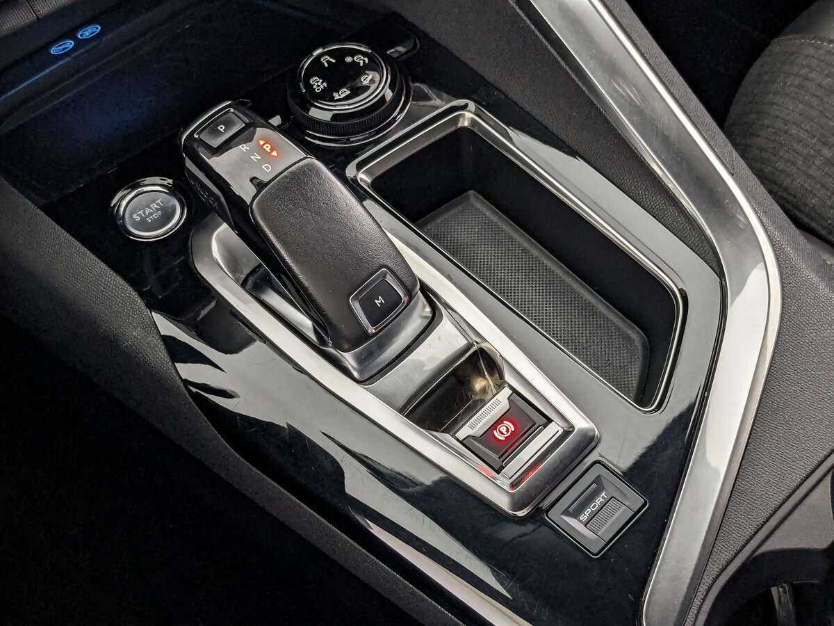 Б/У Пежо 3008 2018 года. Фото: #20