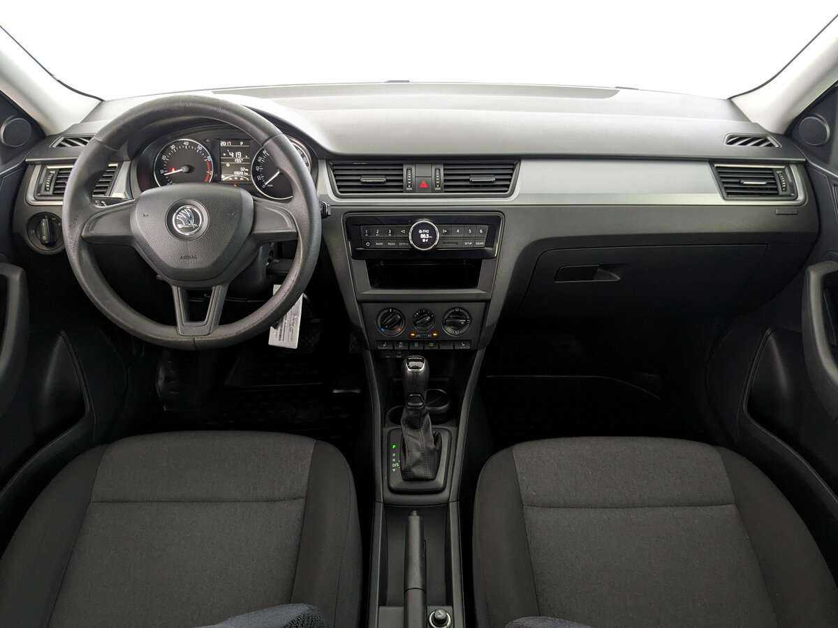 Б/У Шкода Рапид 2017 года. Фото: #12