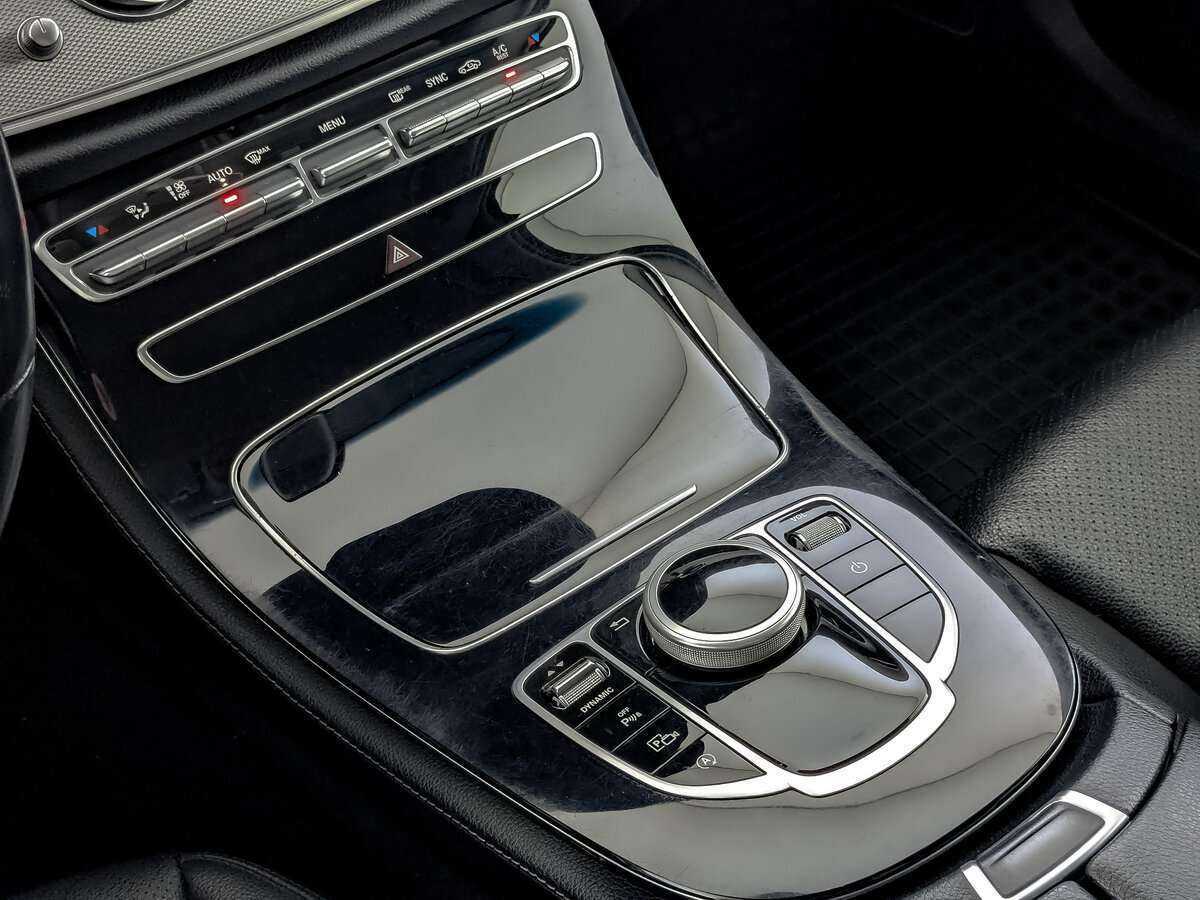 Mercedes-Benz E-Класс 2018 года с пробегом. Фото: #21