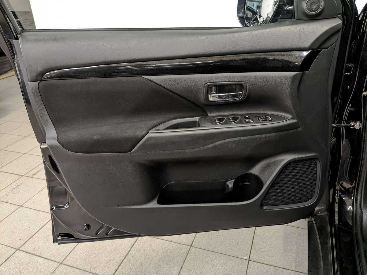 Mitsubishi Outlander 2020 года с пробегом. Фото: #14