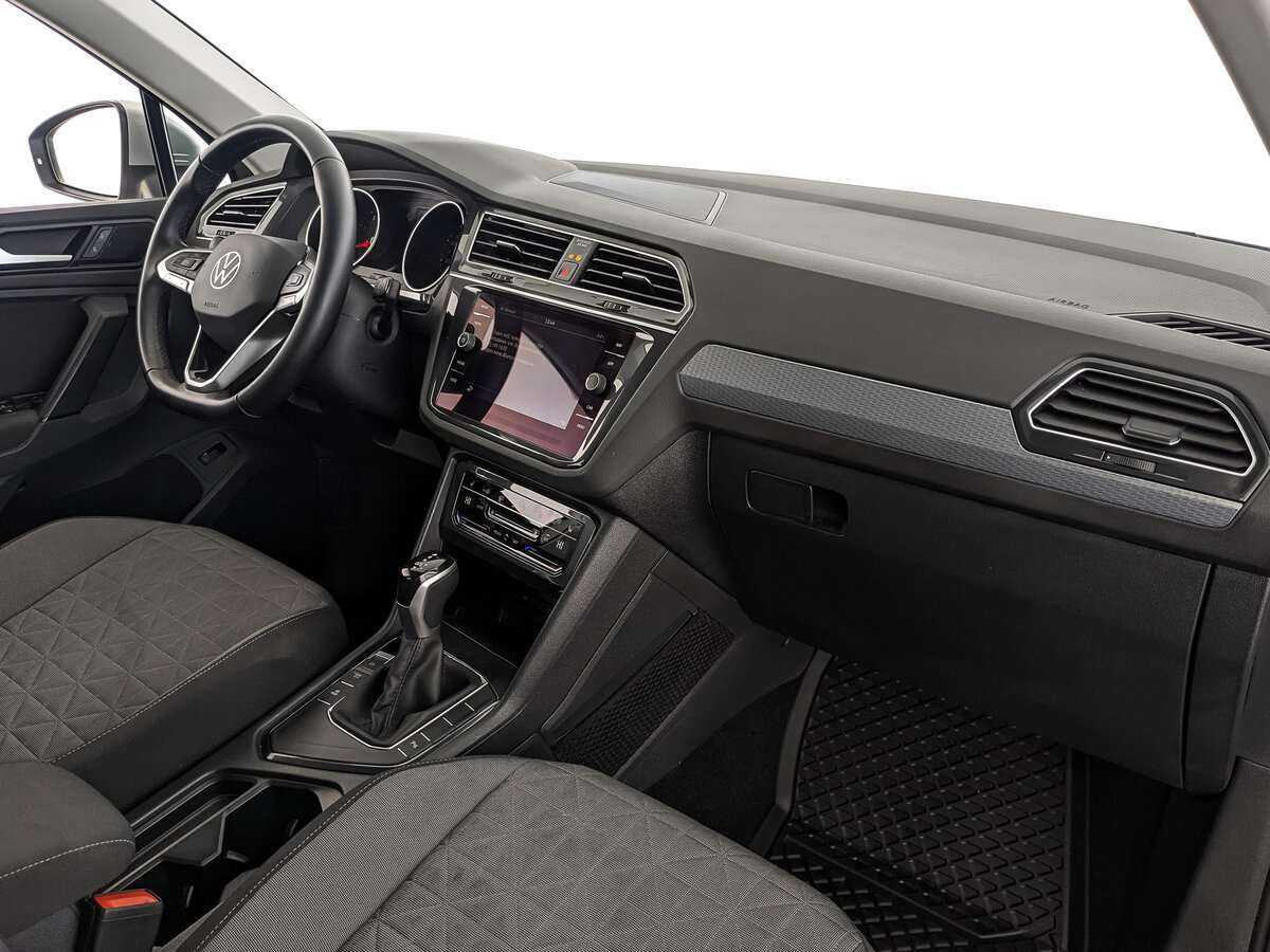 Volkswagen Tiguan 2021 года с пробегом. Фото: #12