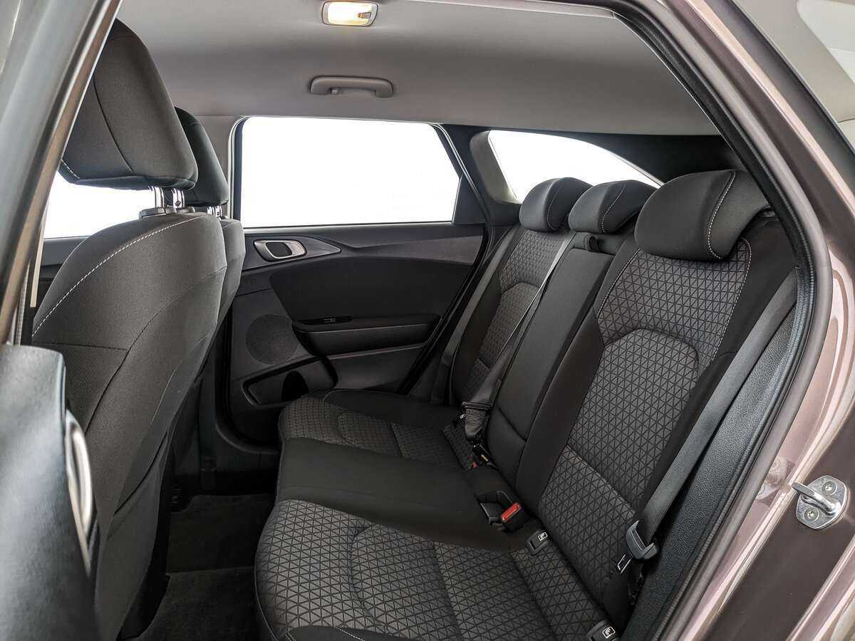 Б/У Киа Сид 2021 года. Фото: #13