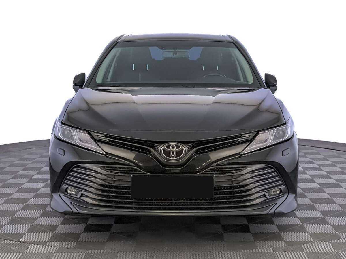 Toyota Camry 2019 года с пробегом. Фото: #1