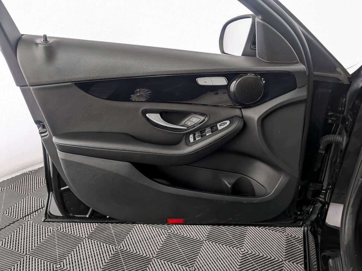 Mercedes-Benz C-Класс 2019 года с пробегом. Фото: #14