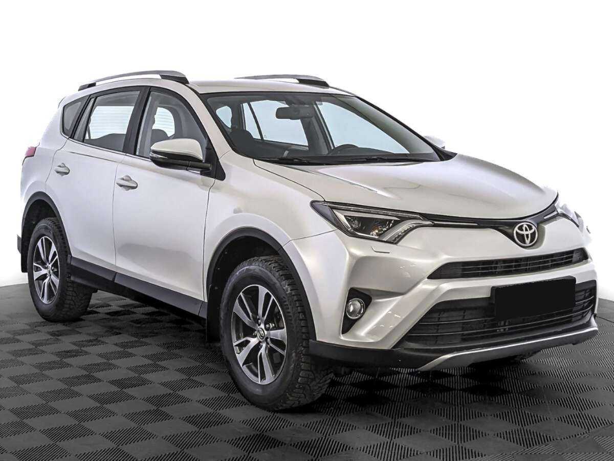 Toyota RAV4 2019 года с пробегом. Фото: #2