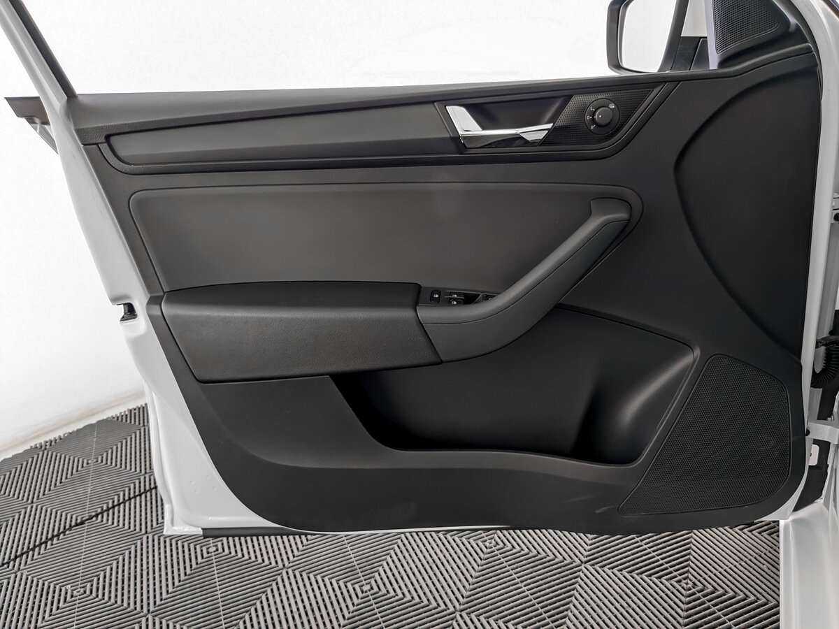 Б/У Шкода Рапид 2017 года. Фото: #14