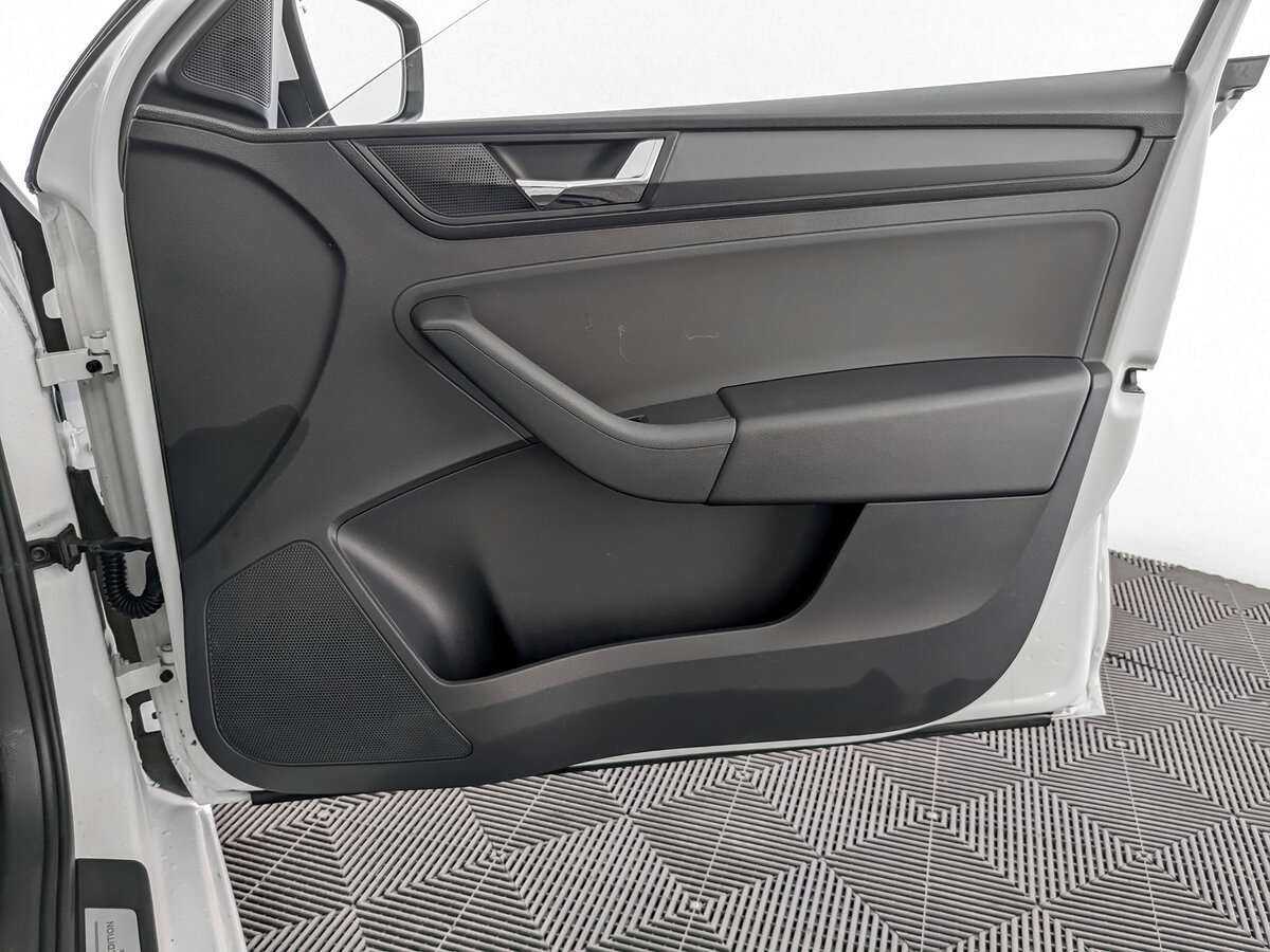 Б/У Шкода Рапид 2019 года. Фото: #19