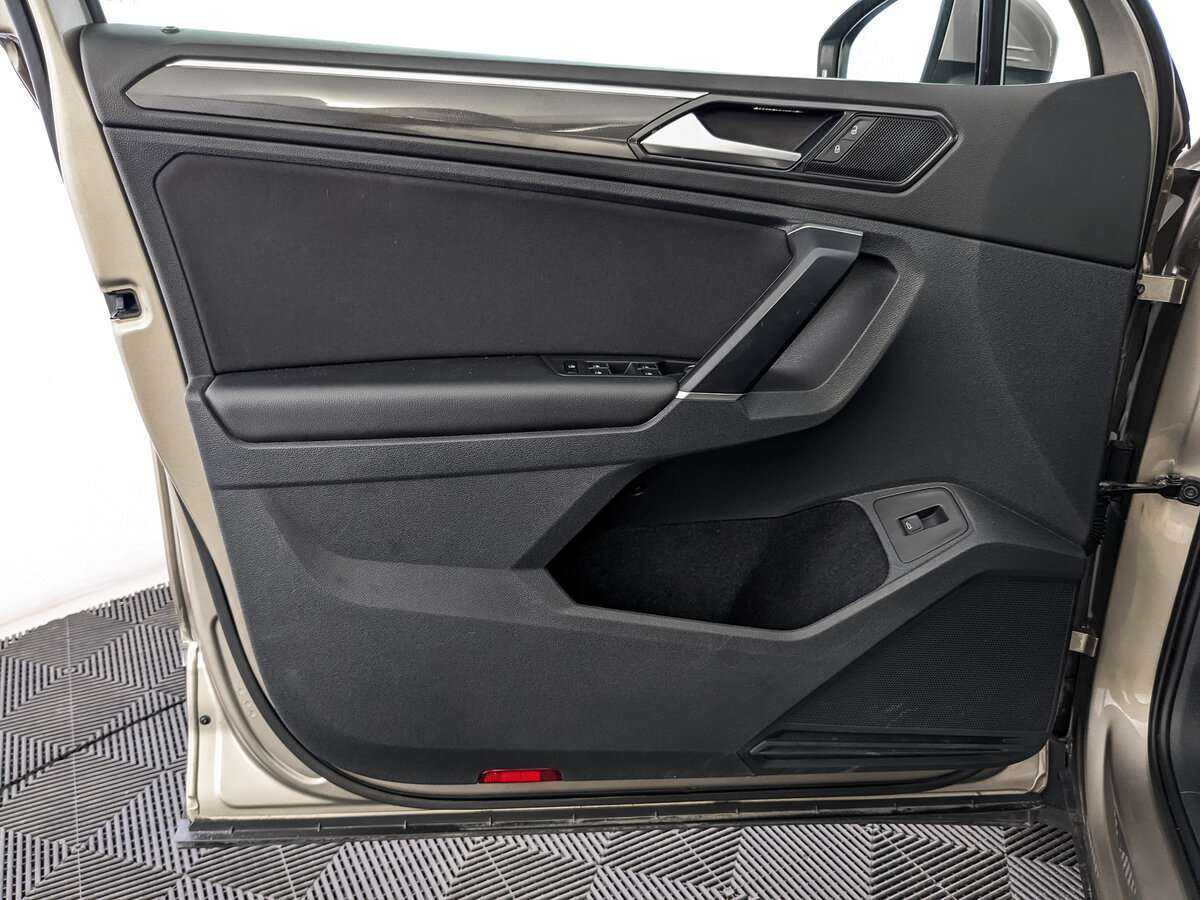 Volkswagen Tiguan 2018 года с пробегом. Фото: #14