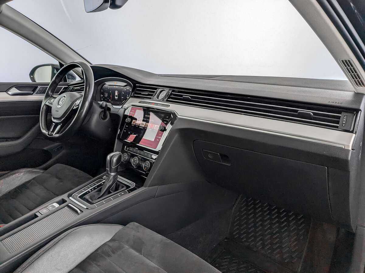 Б/У Фольксваген Пассат 2017 года. Фото: #10