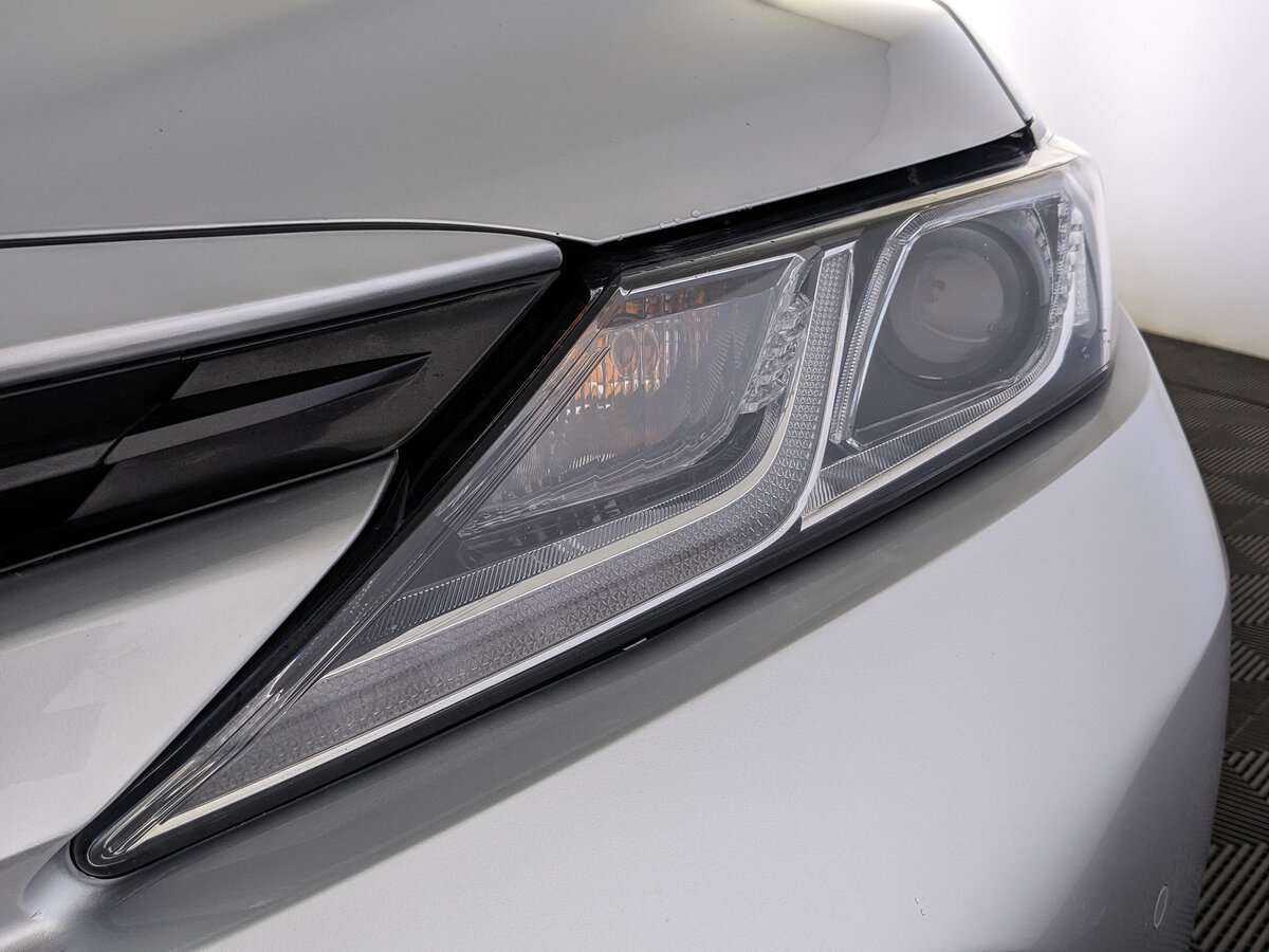 Б/У Тойота Камри 2020 года. Фото: #10