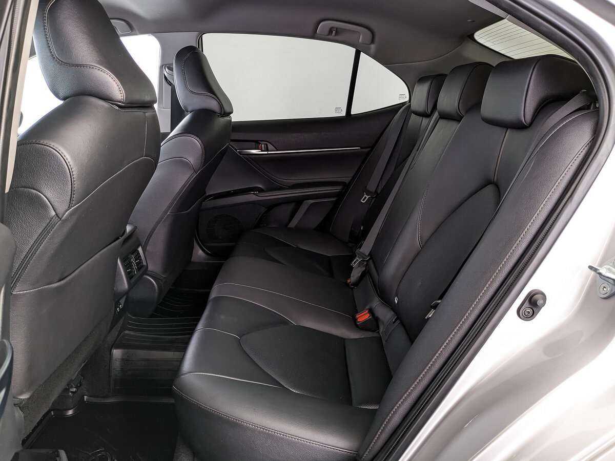 Б/У Тойота Камри 2020 года. Фото: #17