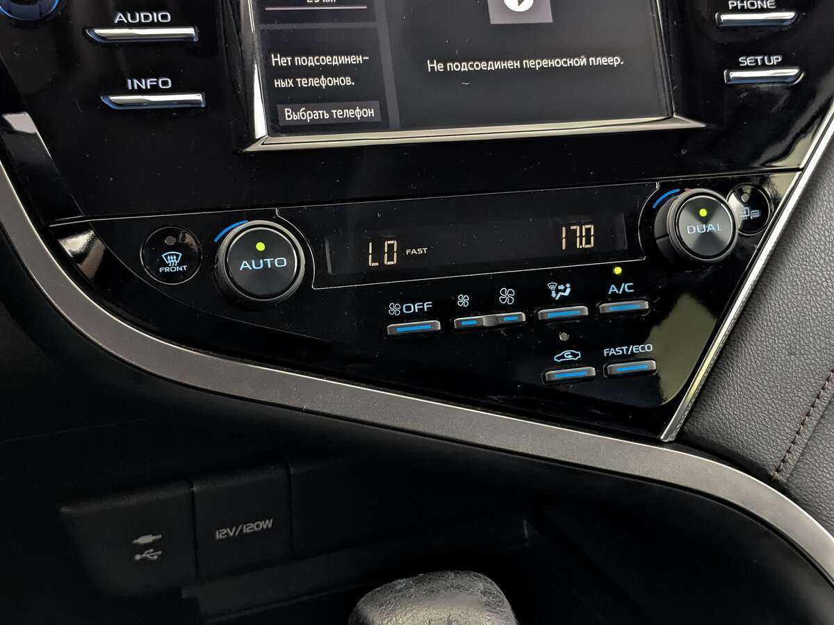 Б/У Тойота Камри 2020 года. Фото: #25