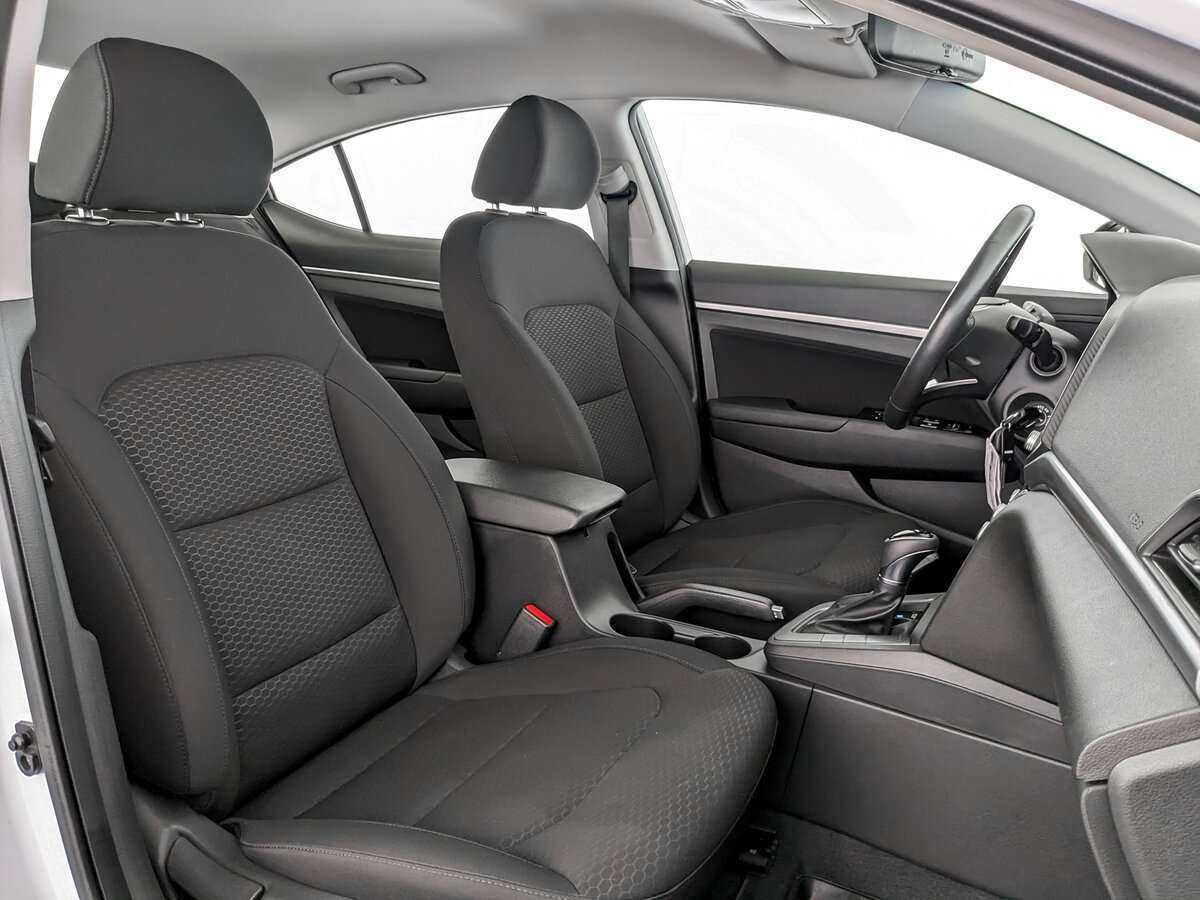 Б/У Хендай Елантра 2020 года. Фото: #17